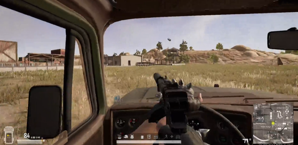 绝地求生车上怎么打人